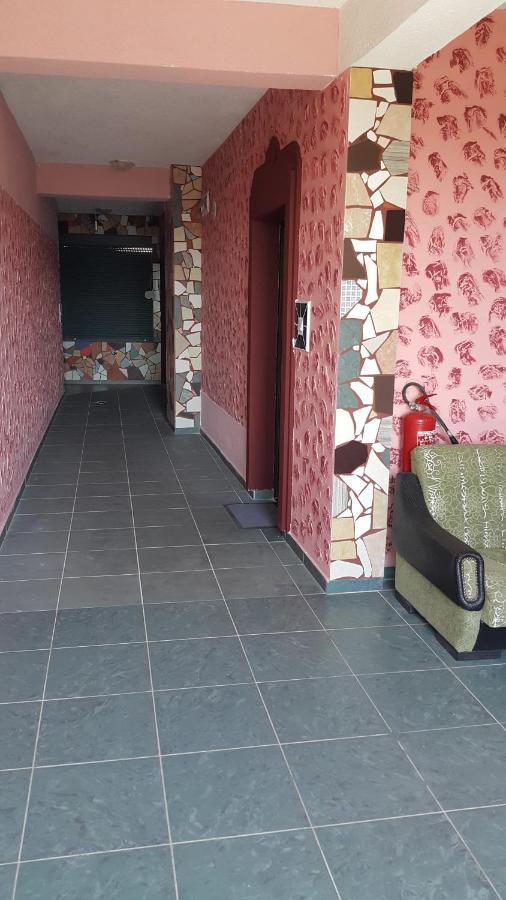 Apartmani Aida Ulcinj Exterior photo