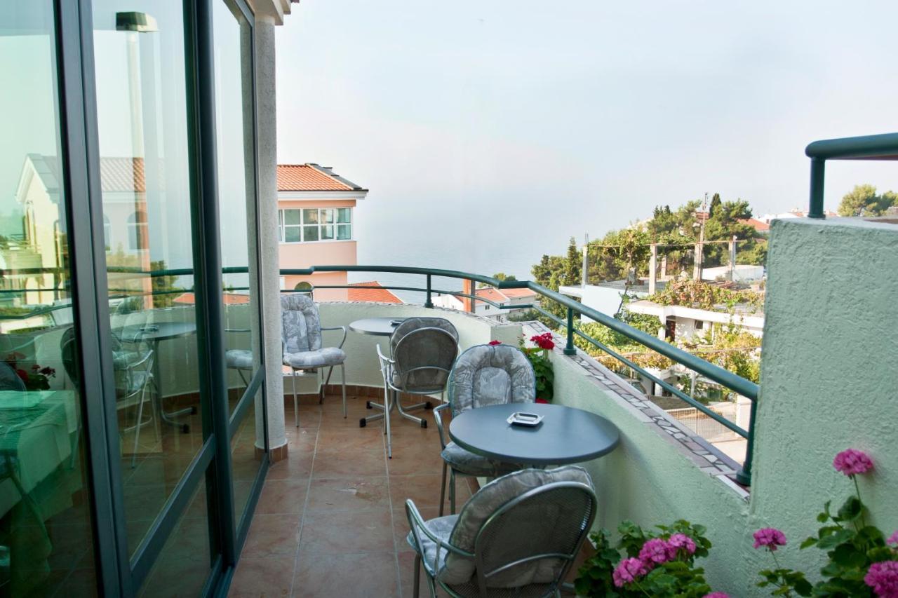 Apartmani Aida Ulcinj Exterior photo