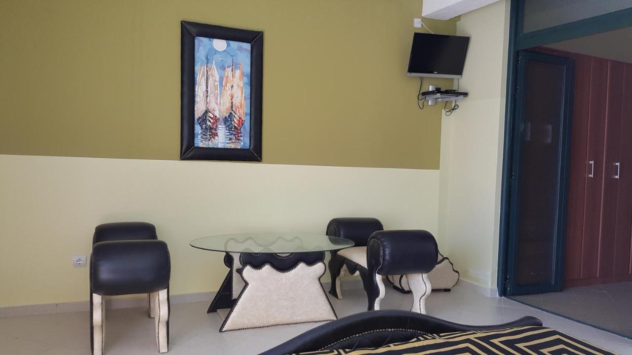 Apartmani Aida Ulcinj Exterior photo